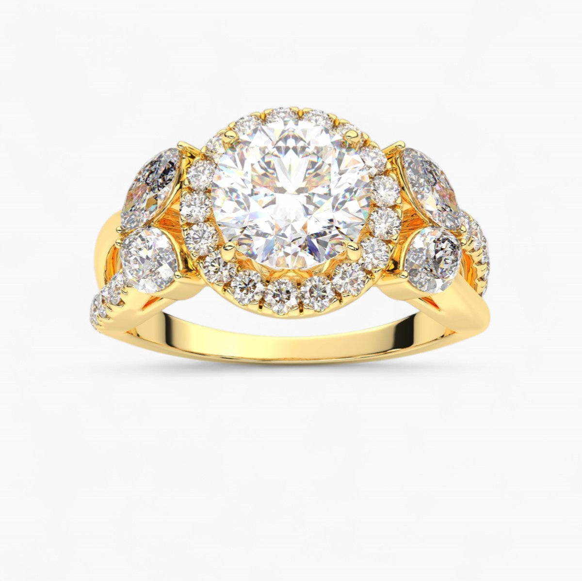 Round cut engagement ring